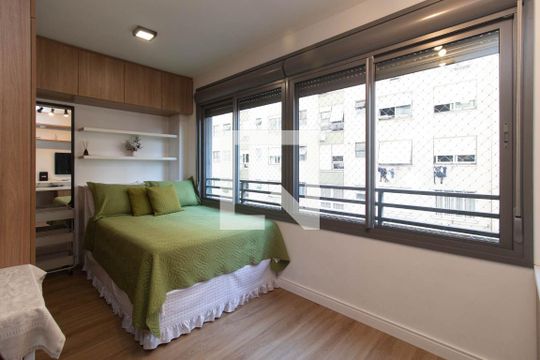 Sala/Quarto de apartamento à venda com 1 quarto, 30m² em Farroupilha, Porto Alegre