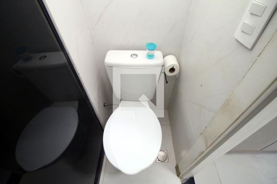 Banheiro de kitnet/studio à venda com 1 quarto, 35m² em Vista Alegre, Rio de Janeiro