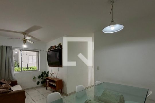 Sala de apartamento à venda com 3 quartos, 68m² em Jardim Pinheiros, São Paulo
