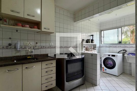 Cozinha de apartamento à venda com 3 quartos, 68m² em Jardim Pinheiros, São Paulo
