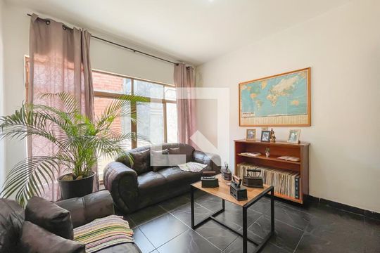 Sala de casa à venda com 4 quartos, 290m² em Veloso, Osasco