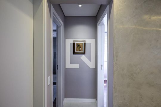 Corredor de apartamento à venda com 3 quartos, 82m² em Jardim Umarizal, São Paulo