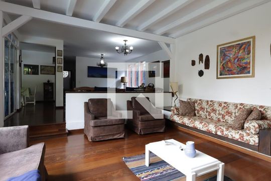 Sala de casa à venda com 6 quartos, 568m² em Real Parque, São Paulo