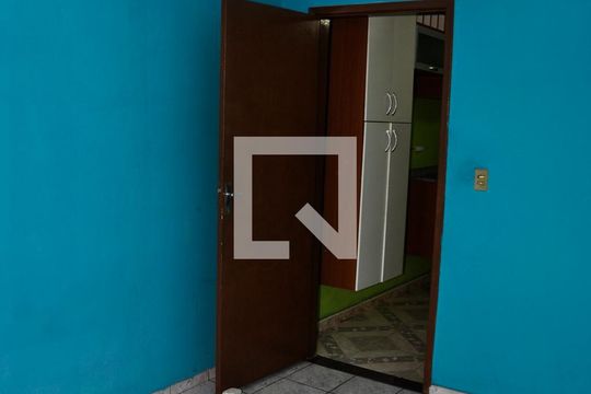 Detalhe - Quarto de casa para alugar com 1 quarto, 60m² em Jardim Vivan, São Paulo