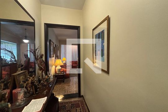 Sala - hall de entrada de apartamento à venda com 2 quartos, 140m² em Copacabana, Rio de Janeiro