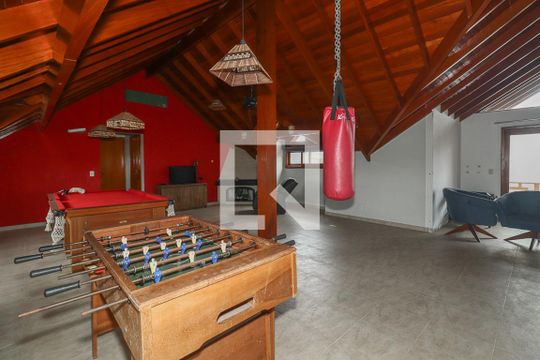 Sala 3 / Sótão de casa de condomínio para alugar com 5 quartos, 600m² em Sarandi, Porto Alegre