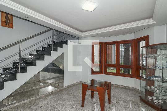 Sala de casa de condomínio para alugar com 5 quartos, 600m² em Sarandi, Porto Alegre