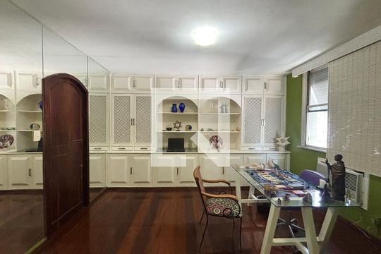 Sala de jantar de apartamento à venda com 2 quartos, 103m² em Humaitá, Rio de Janeiro