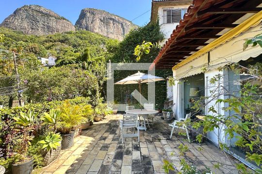 Apartamento à venda com 4 quartos, 333m² em Leblon, Rio de Janeiro
