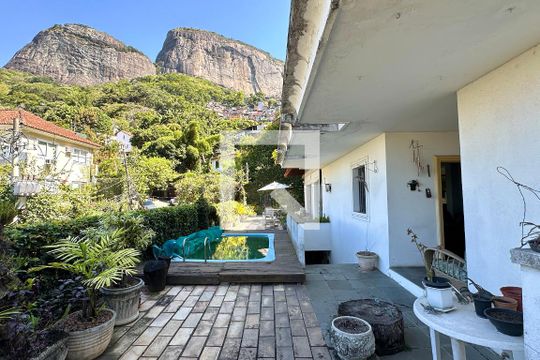 Apartamento à venda com 4 quartos, 333m² em Leblon, Rio de Janeiro