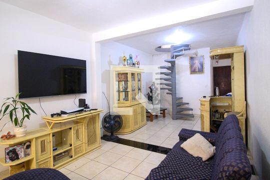 Casa à venda com 3 quartos, 155m² em Vila Elze, São Paulo