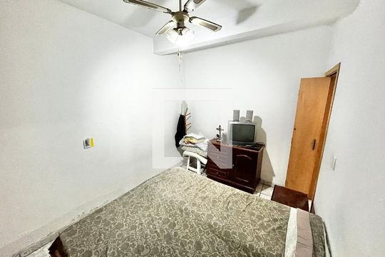 Quarto 2 de casa à venda com 5 quartos, 280m² em Jardim São Paulo, São Paulo