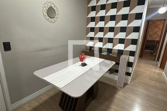 sala de apartamento à venda com 2 quartos, 59m² em Jardim Tupanci, Barueri