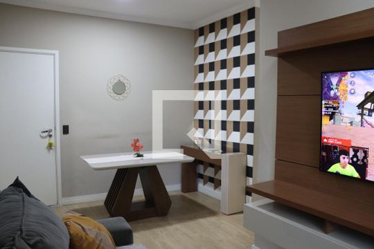 Sala de apartamento à venda com 2 quartos, 59m² em Jardim Tupanci, Barueri
