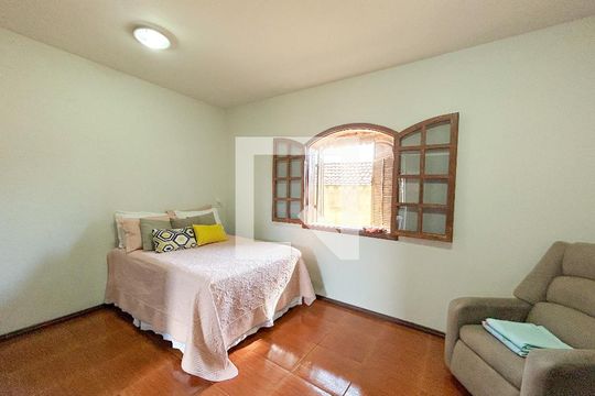 Casa para alugar com 4 quartos, 290m² em Canaa, Belo Horizonte