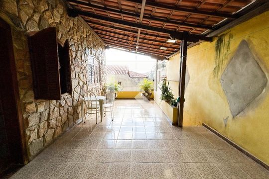 Casa para alugar com 4 quartos, 290m² em Canaa, Belo Horizonte