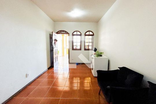 Casa para alugar com 4 quartos, 290m² em Canaa, Belo Horizonte