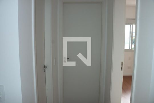 Apartamento para alugar com 2 quartos, 82m² em Parque Esplanada, Embu das Artes