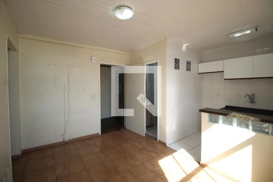 Sala de apartamento à venda com 2 quartos, 50m² em São Geraldo, Porto Alegre