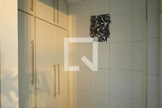 Área de serviço de apartamento para alugar com 3 quartos, 170m² em Itararé, São Vicente