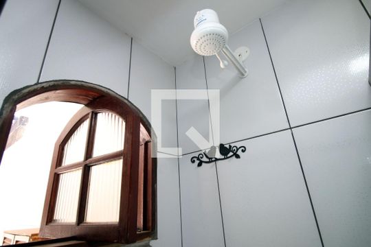 Banheiro da Suíte de casa para alugar com 2 quartos, 90m² em Penha, Rio de Janeiro