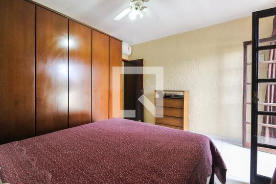 Quarto 1 - Suíte de casa à venda com 3 quartos, 156m² em Vila Taquari, São Paulo