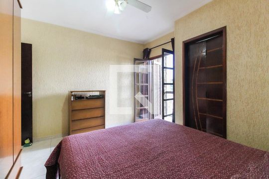 Quarto 1 - Suíte de casa à venda com 3 quartos, 156m² em Vila Taquari, São Paulo