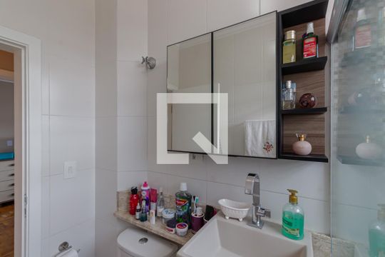 Banheiro de apartamento à venda com 2 quartos, 86m² em Planalto Paulista, São Paulo