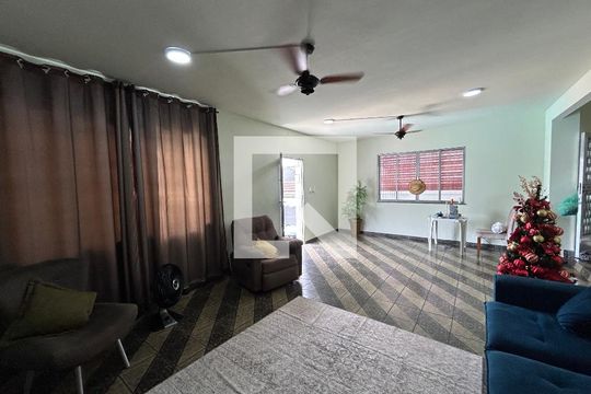 Sala de casa à venda com 4 quartos, 250m² em Higienópolis, Rio de Janeiro