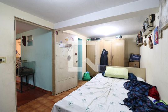 Quarto de casa à venda com 5 quartos, 350m² em Pompeia, São Paulo