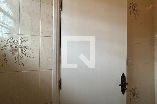 Lavabo de casa para alugar com 4 quartos, 400m² em Vila dos Remedios, São Paulo