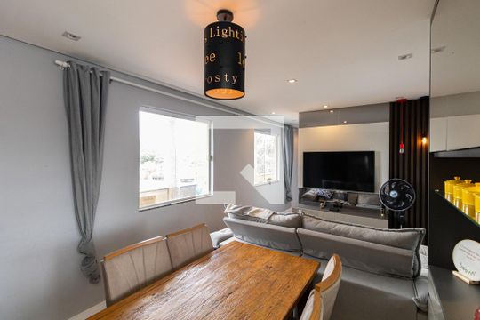 Sala/Cozinha de apartamento à venda com 2 quartos, 49m² em Cidade Líder, São Paulo