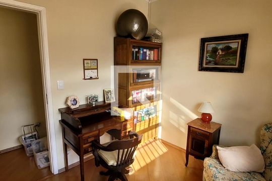 Quarto de casa à venda com 4 quartos, 200m² em Vila Pedra Branca, São Paulo