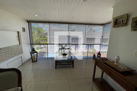 Apartamento para alugar com 3 quartos, 153m² em Vila Nova, Novo Hamburgo