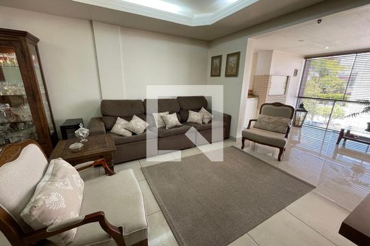 Apartamento para alugar com 3 quartos, 153m² em Vila Nova, Novo Hamburgo