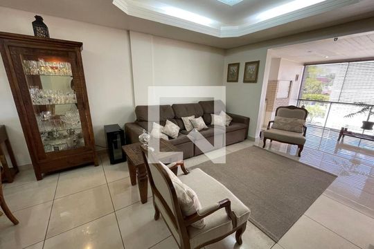 Apartamento para alugar com 3 quartos, 153m² em Vila Nova, Novo Hamburgo