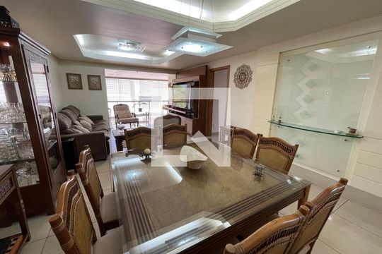 Apartamento para alugar com 3 quartos, 153m² em Vila Nova, Novo Hamburgo