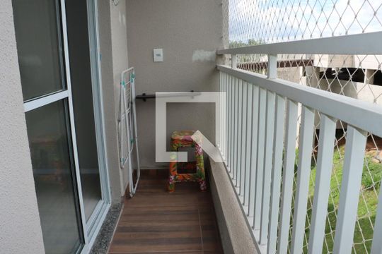 Apartamento para alugar com 2 quartos, 47m² em Jardim Pioneira, Cotia