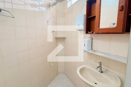 Banheiro da Suíte de casa à venda com 2 quartos, 120m² em Jardim Bizarro, Jundiaí