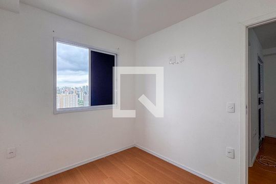 Quarto 1 de apartamento para alugar com 2 quartos, 28m² em Vila das Belezas, São Paulo