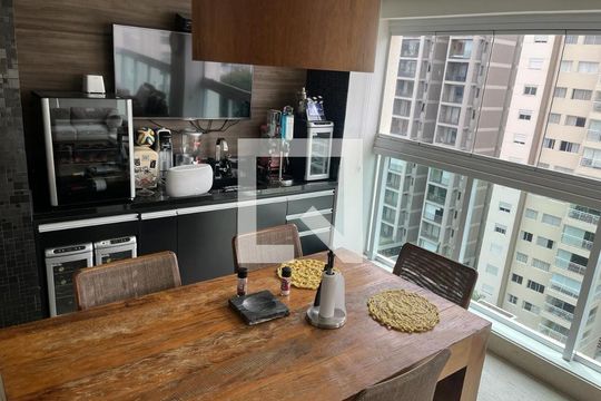 Apartamento à venda com 3 quartos, 210m² em Vila Olímpia, São Paulo