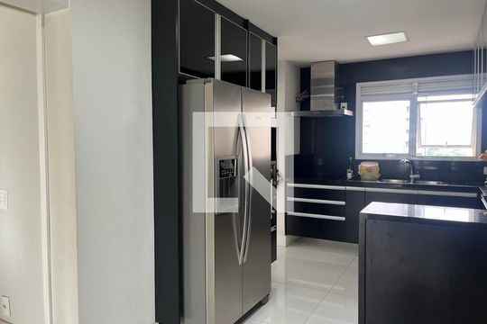 Apartamento à venda com 3 quartos, 210m² em Vila Olímpia, São Paulo