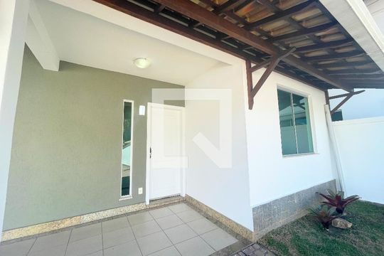 Fachada de casa de condomínio à venda com 3 quartos, 360m² em Santa Branca, Belo Horizonte