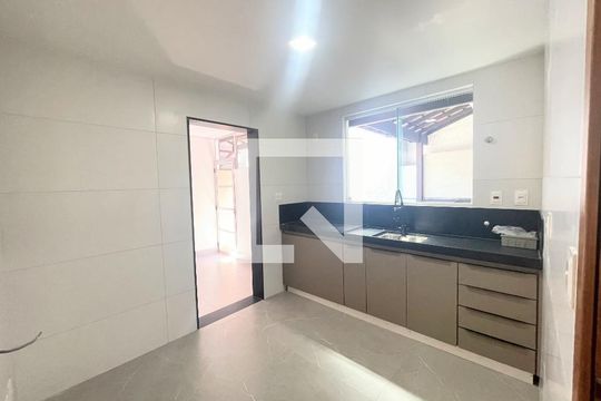 Casa de Condomínio à venda com 3 quartos, 360m² em Santa Branca, Belo Horizonte