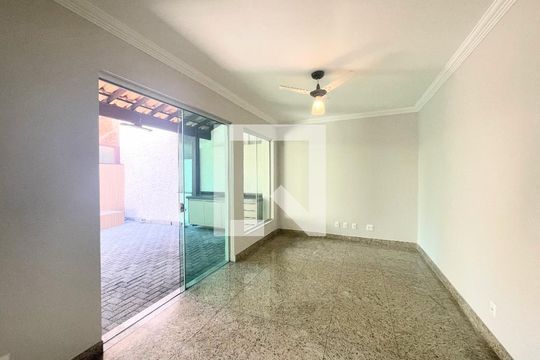 Casa de Condomínio à venda com 3 quartos, 360m² em Santa Branca, Belo Horizonte