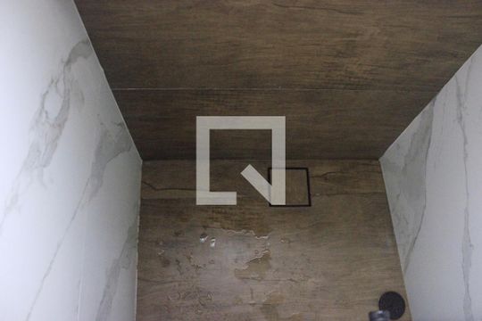 Banheiro de apartamento à venda com 2 quartos, 43m² em Jardim Rosa de Franca, Guarulhos