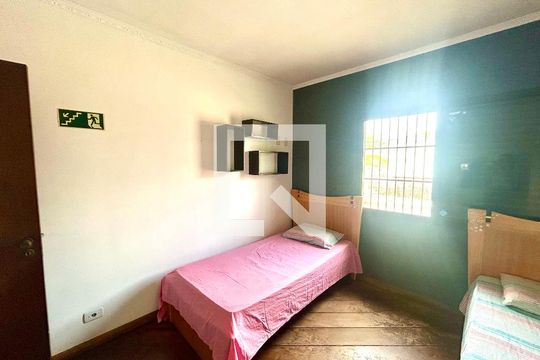 Quarto 2 de casa para alugar com 3 quartos, 270m² em Jardim Frizzo, Guarulhos