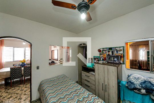 Casa para alugar com 2 quartos, 176m² em Jardim Cotiana, São Paulo