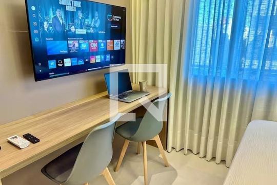 Fachada de kitnet/studio para alugar com 1 quarto, 27m² em Três Figueiras, Porto Alegre