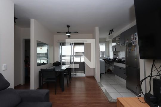Sala de apartamento à venda com 2 quartos, 50m² em Vila Metalúrgica, São Paulo
